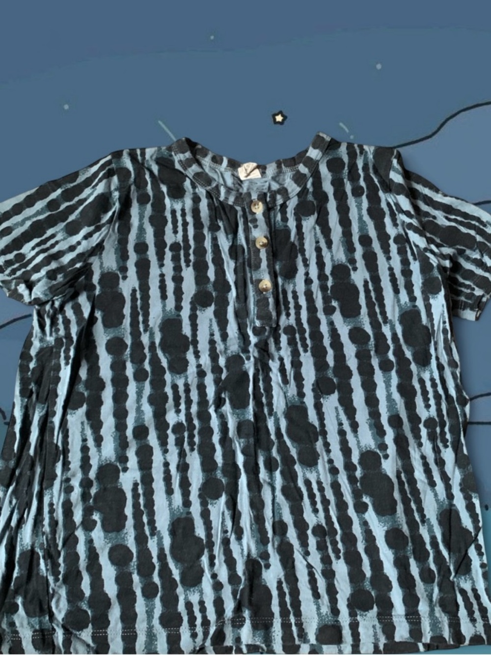 Kate Quinn Blue and Black Tie-Dye Henley Tee